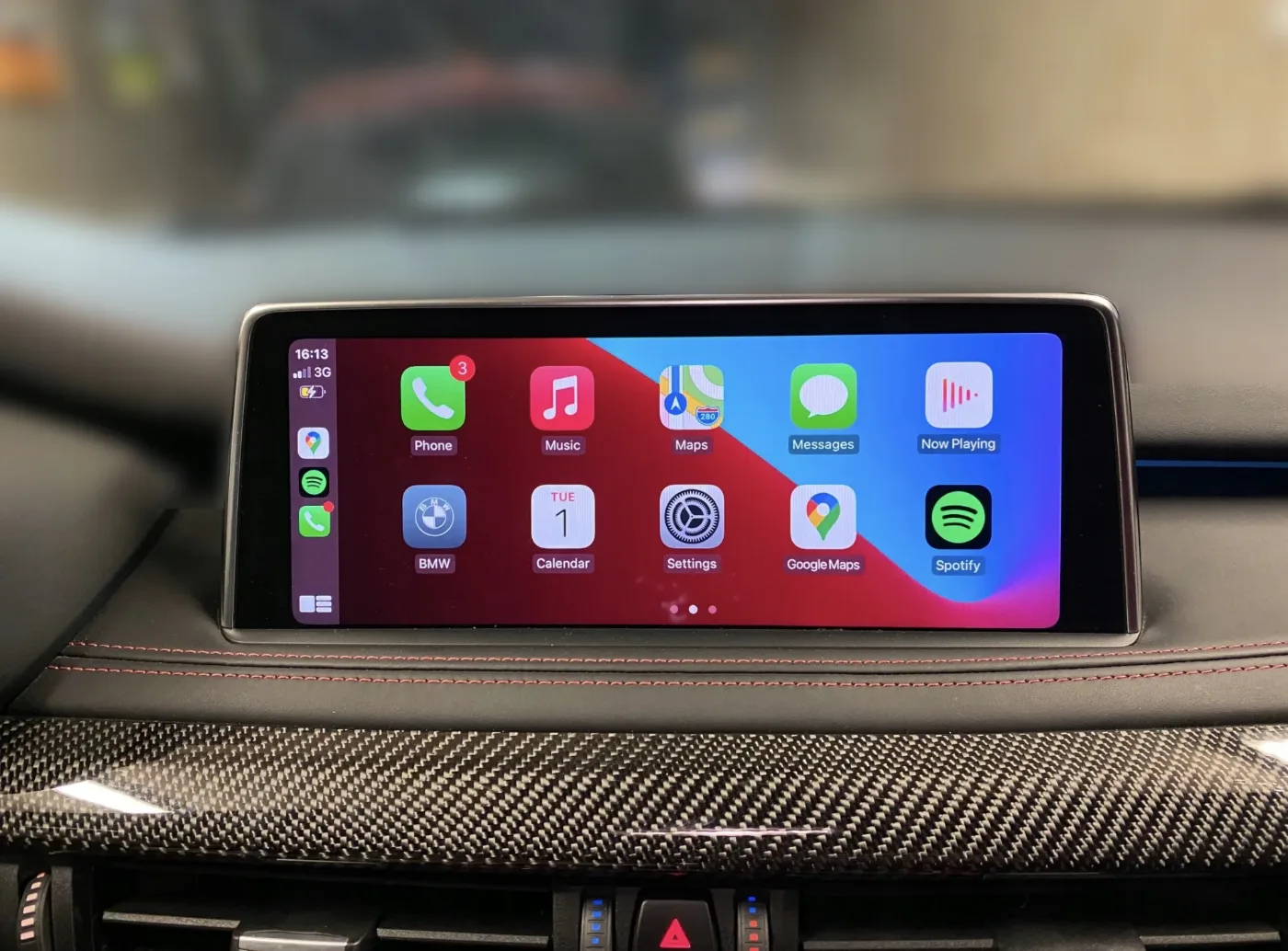 Apple CarPlay Fullscreen на штатном экране BMW